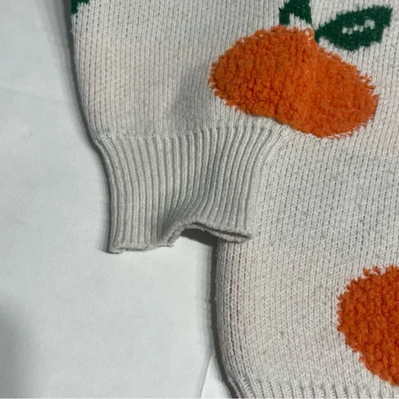 Oranges motif women’s Sweater. Size Small. Preowned. - Picture 3 of 7